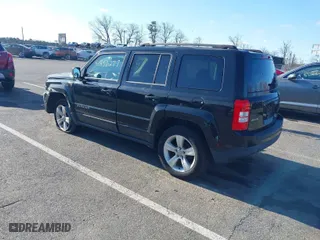 2014 Jeep Patriot Latitude with VIN 1C4NJRFB0ED661625, listed as a IAAI auction lot 41856277 with 62,781 mi miles. Bid and sale history available at carsss.com. Image 3.