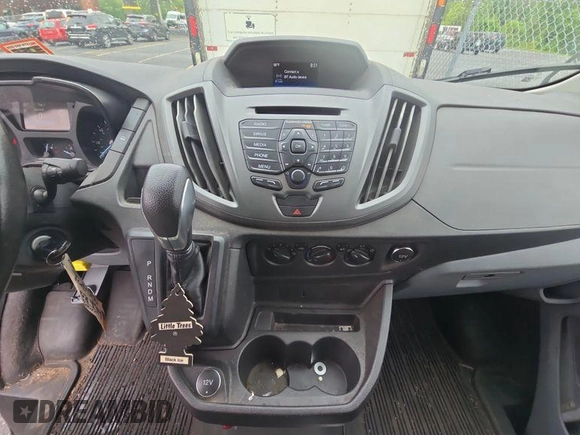 2019 Ford Transit z VIN 1FTYR1YG8KKB48131, wystawiony jako IAAI lot #42624631 z przebiegiem 115 298 mil mil oraz . Historia ofert i sprzedaży dostępna na DreamBid. Obrazek 7.