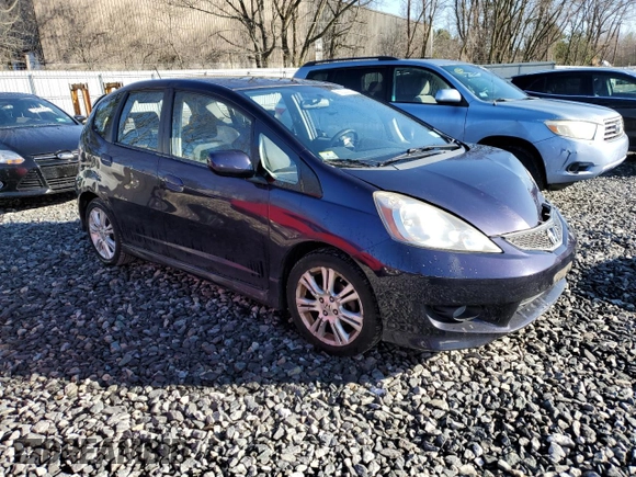 2009 Honda Fit Sport z VIN JHMGE88469S033171, wystawiony jako Copart lot #53021475 z przebiegiem 147 103 mil mil oraz Czysty tytuł • Clean title. Historia ofert i sprzedaży dostępna na DreamBid. Obrazek 4.
