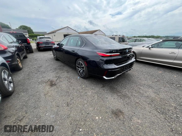 2024 BMW 7 Series with VIN WBA43EH01RCP42359, listed as a Copart auction lot 63657275 with 11,294 mi miles and Clean title. Bid and sale history available at DreamBid. Image 2.