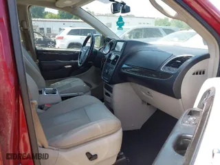 2012 Chrysler Town & Country Touring-L with VIN 2C4RC1CG8CR175703, listed as a IAAI auction lot 42083505 with 196,884 mi miles. Bid and sale history available at carsss.com. Image 5.