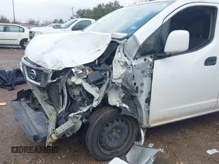 2018 Nissan NV200 SV z VIN 3N6CM0KN3JK693485, wystawiony jako IAAI lot #41699643 z przebiegiem Nie podano mil oraz . Historia ofert i sprzedaży dostępna na DreamBid. Obrazek 18.