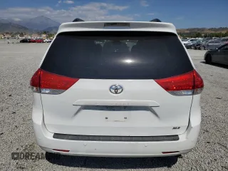 2013 Toyota Sienna XLE AAS с VIN 5TDYK3DC8DS391355, выставлен на аукционе Copart как лот 59232155 с пробегом 230 999 миль миль и Списание • Salvage title. История ставок и продаж доступна на DreamBid. Изображение 6.