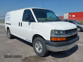 2012 Chevrolet Express Cargo z VIN 1GCZGTCGXC1147602, wystawiony jako IAAI lot #42396258 z przebiegiem 286 796 mil mil oraz . Historia ofert i sprzedaży dostępna na DreamBid. Obrazek 1.