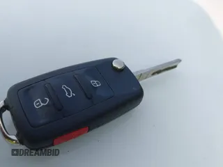 2014 Volkswagen Beetle Entry с VIN 3VWF17AT8EM642069, выставлен на аукционе IAAI как лот 42421797 с пробегом 104 938 миль миль и . История ставок и продаж доступна на DreamBid. Изображение 11.
