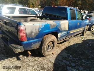 2003 Chevrolet Silverado 1500 Work Truck with VIN 1GCEC19X73Z189975, listed as a IAAI auction lot 40839326 with 264,500 mi miles. Bid and sale history available at carsss.com. Image 4.