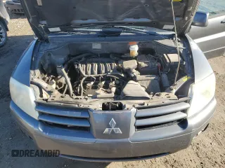 2005 Mitsubishi Endeavor Limited z VIN 4A4MN41S65E601149, wystawiony jako Copart lot #52521785 z przebiegiem 102 505 mil mil oraz Czysty tytuł • Clean title. Historia ofert i sprzedaży dostępna na DreamBid. Obrazek 12.