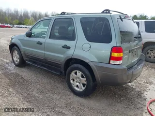 2006 Ford Escape XLT with VIN 1FMYU93166KB46038, listed as a IAAI auction lot 41877801 with 278,459 mi miles. Bid and sale history available at carsss.com. Image 3.