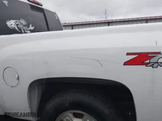 2008 Chevrolet Silverado 1500 LT w/1LT with VIN 2GCEK13MX81133448, listed as a IAAI auction lot 41490543 with 244,563 mi miles. Bid and sale history available at carsss.com. Image 18.