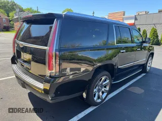 2017 Cadillac Escalade ESV Luxury z VIN 1GYS4HKJ8HR274470, wystawiony jako Copart lot #58011535 z przebiegiem 211 524 mil mil oraz Czysty tytuł • Clean title. Historia ofert i sprzedaży dostępna na DreamBid. Obrazek 3.