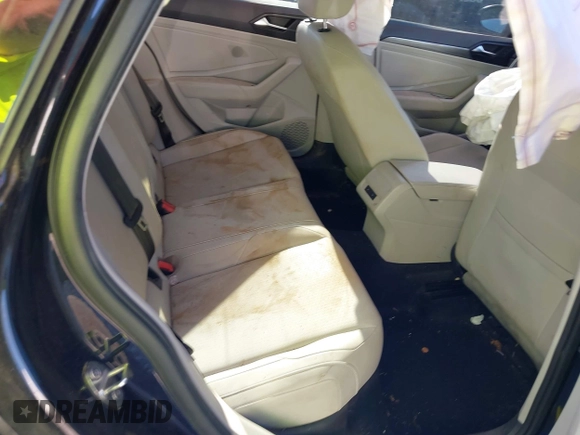 2020 Volkswagen Jetta SEL z VIN 3VWE57BU2LM093697, wystawiony jako IAAI lot #40437984 z przebiegiem 76 803 mil mil oraz . Historia ofert i sprzedaży dostępna na DreamBid. Obrazek 8.