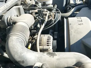 2004 Chevrolet Silverado 1500 with VIN 1GCEC19X84Z188593, listed as a IAAI auction lot 41398586 with 330,695 mi miles and . Bid and sale history available at DreamBid. Image 12.