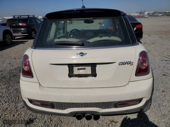 2013 MINI Cooper Hardtop S with VIN WMWSV3C52DT388286, listed as a Copart auction lot 52877895 with 187,456 mi miles and Salvage Title. Bid and sale history available at carsss.com. Image 6.