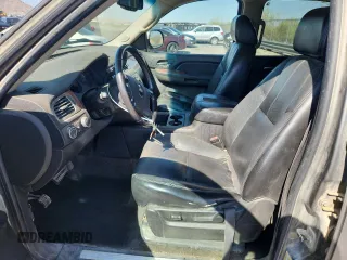 2007 Chevrolet Tahoe LT with VIN 1GNFK13027R241786, listed as a Copart auction lot 60067935 with 325,486 mi miles and Salvage title. Bid and sale history available at DreamBid. Image 7.