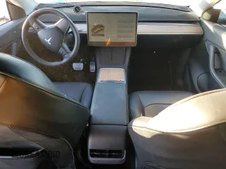 2022 Tesla Model Y Performance with VIN 7SAYGDEF8NF494770, listed as a Copart auction lot 42031405 with 28,724 mi miles and Salvage Title. Bid and sale history available at DreamBid. Image 8.