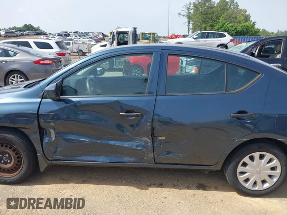 2016 Nissan Versa S with VIN 3N1CN7APXGL865478, listed as a IAAI auction lot 42261673 with 152,208 mi miles and . Bid and sale history available at DreamBid. Image 14.