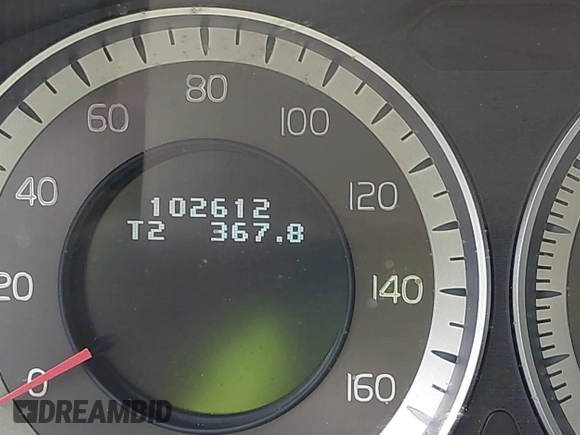 2013 Volvo XC60 3.2L with VIN YV4952DL1D2367330, listed as a IAAI auction lot 42197516 with 102,612 mi miles and . Bid and sale history available at DreamBid. Image 7.