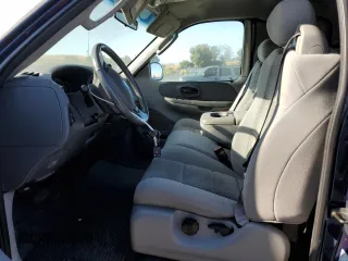 2003 Ford F-150 XL z VIN 2FTRX17W63CA80033, wystawiony jako Copart lot #58432895 z przebiegiem 111 133 mil mil oraz Szkoda całkowita • Salvage title. Historia ofert i sprzedaży dostępna na DreamBid. Obrazek 7.