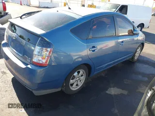 2004 Toyota Prius with VIN JTDKB22U640112757, listed as a IAAI auction lot 42145750 with 181,310 mi miles and . Bid and sale history available at DreamBid. Image 4.