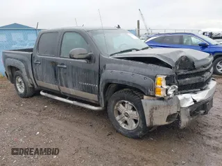 2008 Chevrolet Silverado 1500 LTZ with VIN 3GCEK13JX8G219680, listed as a IAAI auction lot 40938625 with 260,432 mi miles. Bid and sale history available at carsss.com. Image 1.