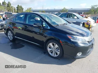 2010 Lexus HS 250h z VIN JTHBB1BA6A2005559, wystawiony jako IAAI lot #41916795 z przebiegiem 170 354 mil mil oraz . Historia ofert i sprzedaży dostępna na DreamBid. Obrazek 1.