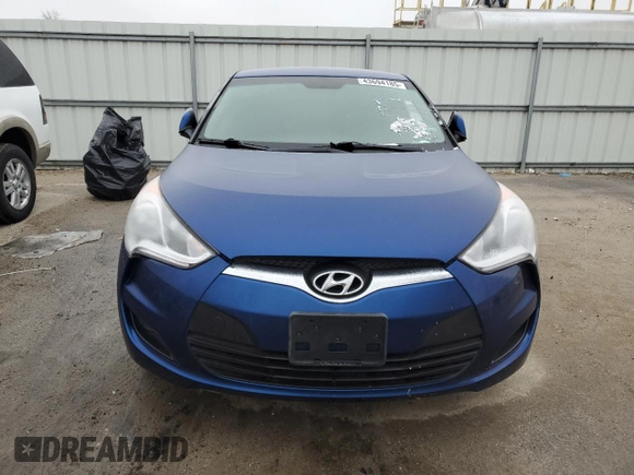 2016 Hyundai Veloster z VIN KMHTC6AD6GU304196, wystawiony jako Copart lot #43694185 z przebiegiem 63 516 mil mil oraz Szkoda całkowita • Salvage title. Historia ofert i sprzedaży dostępna na DreamBid. Obrazek 5.