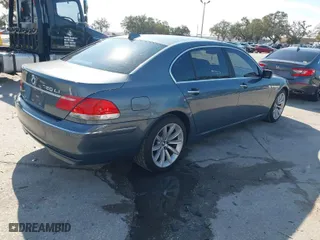 2008 BMW 7 Series 750Li with VIN WBAHN83518DT78548, listed as a IAAI auction lot 41332498 with 120,269 mi miles. Bid and sale history available at carsss.com. Image 4.
