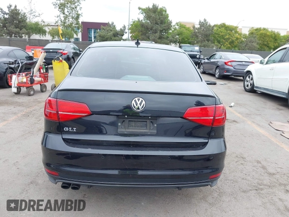 2017 Volkswagen Jetta GLI z VIN 3VW4T7AJ1HM347867, wystawiony jako IAAI lot #42408757 z przebiegiem 82 905 mil mil oraz . Historia ofert i sprzedaży dostępna na DreamBid. Obrazek 17.