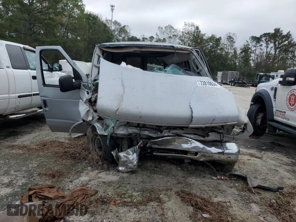 2005 Ford Econoline Passenger XL with VIN 1FBNE31L65HB41749, listed as a Copart auction lot 72810634 with Not Provided miles and Non Repairable. Bid and sale history available at carsss.com. Image 5.