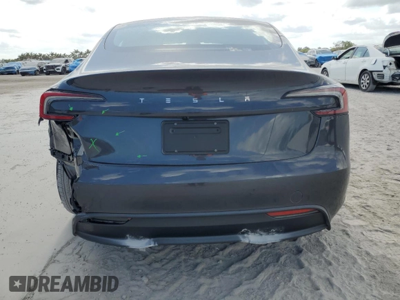 2025 Tesla Model 3 Long Range z VIN 5YJ3E1EA3SF974534, wystawiony jako Copart lot #53025525 z przebiegiem 228 mil mil oraz Szkoda całkowita • Salvage title. Historia ofert i sprzedaży dostępna na DreamBid. Obrazek 6.