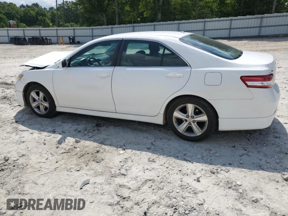 2010 Toyota Camry z VIN 4T1BF3EK1AU516554, wystawiony jako Copart lot #57699885 z przebiegiem 170 135 mil mil oraz Szkoda całkowita • Salvage title. Historia ofert i sprzedaży dostępna na DreamBid. Obrazek 2.