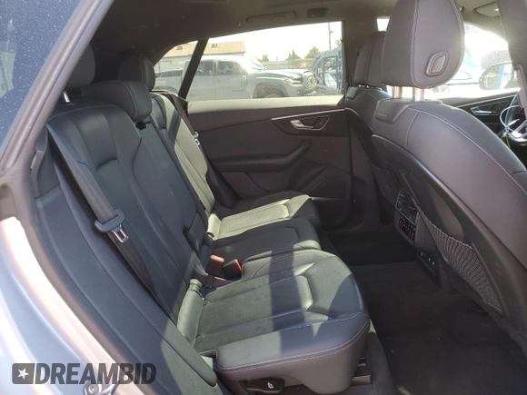 2019 Audi Q8 Premium Plus z VIN WA1EVAF13KD021055, wystawiony jako Copart lot #51812235 z przebiegiem 96 502 mil mil oraz Czysty tytuł • Clean title. Historia ofert i sprzedaży dostępna na DreamBid. Obrazek 11.