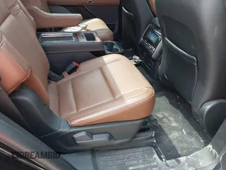 2020 Lincoln Aviator Reserve z VIN 5LM5J7XC9LGL24872, wystawiony jako IAAI lot #42112310 z przebiegiem 20 661 mil mil oraz . Historia ofert i sprzedaży dostępna na DreamBid. Obrazek 8.