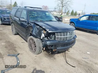 2014 Lincoln Navigator z VIN 5LMJJ2J53EEL08886, wystawiony jako IAAI lot #41971904 z przebiegiem 140 190 mil mil oraz . Historia ofert i sprzedaży dostępna na DreamBid. Obrazek 1.