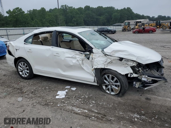 2013 Volkswagen Jetta SE with VIN 3VWDP7AJ4DM362362, listed as a Copart auction lot 62819285 with Not provided miles and Salvage title. Bid and sale history available at DreamBid. Image 4.