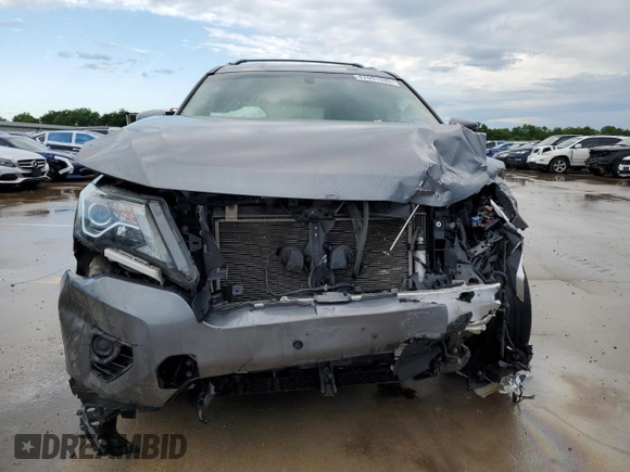 2020 Nissan Pathfinder S z VIN 5N1DR2AN3LC614066, wystawiony jako Copart lot #47091335 z przebiegiem 97 474 mil mil oraz Szkoda całkowita • Salvage title. Historia ofert i sprzedaży dostępna na DreamBid. Obrazek 5.