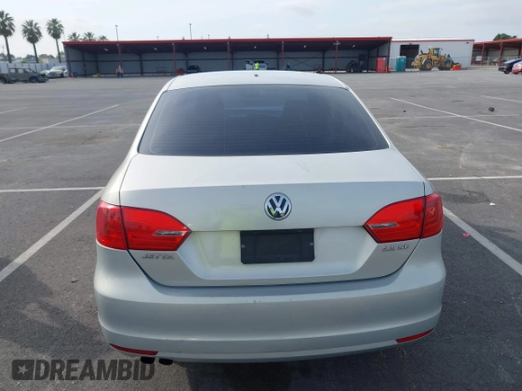 2011 Volkswagen Jetta SE with VIN 3VWDZ7AJ3BM369312, listed as a IAAI auction lot 42044977 with 107,695 mi miles and . Bid and sale history available at DreamBid. Image 17.
