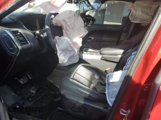 2019 Land Rover Range Rover Sport Dynamic with VIN SALWR2RE2KA865438, listed as a Copart auction lot 43042175 with 0 mi miles and Salvage Title. Bid and sale history available at carsss.com. Image 7.
