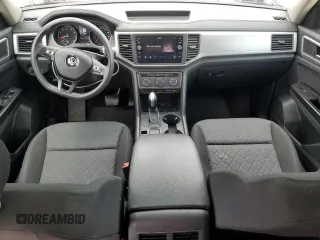 2018 Volkswagen Atlas Launch Edition with VIN 1V2BR2CA4JC500319, listed as a Copart auction lot 55771225 with 76,511 mi miles and Salvage title. Bid and sale history available at DreamBid. Image 8.