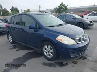 2008 Nissan Versa 1.8 S with VIN 3N1BC13E08L378656, listed as a IAAI auction lot 42164725 with 257,561 mi miles. Bid and sale history available at carsss.com. Image 1.