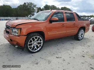 2007 Chevrolet Avalanche LT w/3LT with VIN 3GNFK12367G261924, listed as a Copart auction lot 72162084 with 312,768 mi miles and Salvage Title. Bid and sale history available at carsss.com. Image 1.