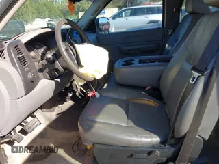 2007 Chevrolet Silverado 1500 LT w/1LT with VIN 1GCEC190X7Z542136, listed as a IAAI auction lot 41630099 with 143,230 mi miles. Bid and sale history available at carsss.com. Image 5.