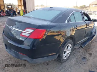 2014 Ford Police Interceptor z VIN 1FAHP2MK3EG124483, wystawiony jako IAAI lot #41018811 z przebiegiem 200 626 mil mil oraz . Historia ofert i sprzedaży dostępna na DreamBid. Obrazek 4.
