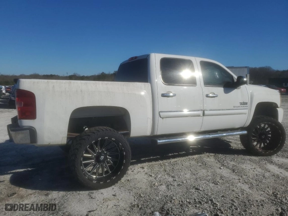 2010 Chevrolet Silverado 1500 LT with VIN 3GCRCSE03AG143475, listed as a Copart auction lot 45147535 with 150,235 mi miles and Clean Title. Bid and sale history available at carsss.com. Image 3.