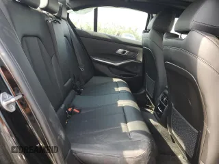 2022 BMW 3 Series 330i z VIN 3MW5R1J09N8C24653, wystawiony jako Copart lot #53022275 z przebiegiem Nie podano mil oraz Szkoda całkowita • Salvage title. Historia ofert i sprzedaży dostępna na DreamBid. Obrazek 10.