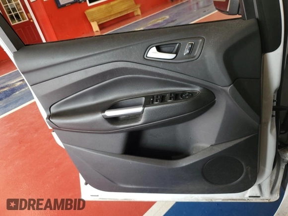2016 Ford Escape SE с VIN 1FMCU9GX7GUA89086, выставлен на аукционе IAAI как лот 42304887 с пробегом 106 787 миль миль и . История ставок и продаж доступна на DreamBid. Изображение 1.