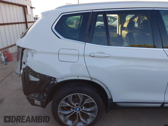 2017 BMW X3 xDrive28i z VIN 5UXWX9C50H0T08829, wystawiony jako IAAI lot #41815714 z przebiegiem 79 120 mil mil oraz . Historia ofert i sprzedaży dostępna na DreamBid. Obrazek 19.