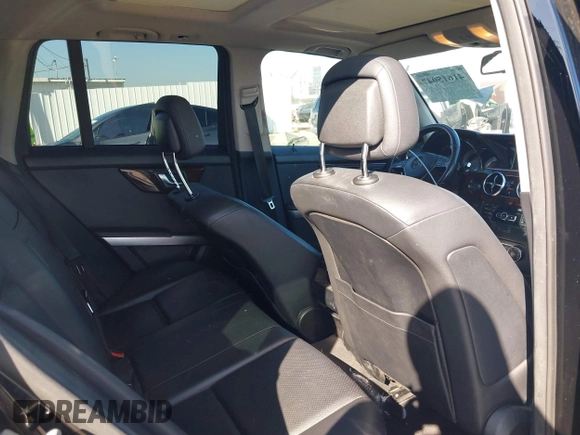 2015 Mercedes-Benz GLK with VIN WDCGG8JB8FG408944, listed as a IAAI auction lot 41615047 with 97,152 mi miles. Bid and sale history available at carsss.com. Image 8.