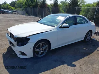 2017 Mercedes-Benz E 300 Luxury с VIN WDDZF4KB3HA058028, выставлен на аукционе IAAI как лот 42604102 с пробегом 70 078 миль миль и . История ставок и продаж доступна на DreamBid. Изображение 20.