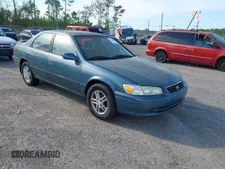 2001 Toyota Camry CE with VIN 4T1BG28K91U852861, listed as a IAAI auction lot 41912480 with 217,404 mi miles. Bid and sale history available at carsss.com. Image 1.